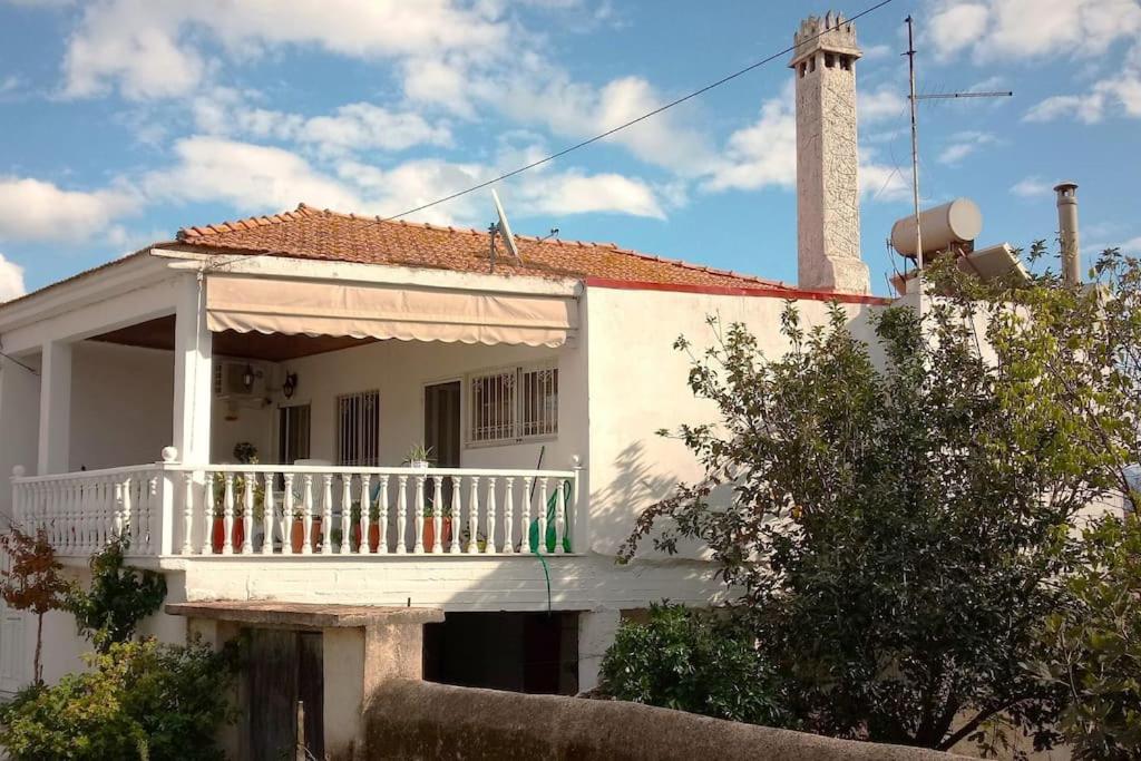 Perfect Central Base for Exploring Messinian Region - Village House photo 2