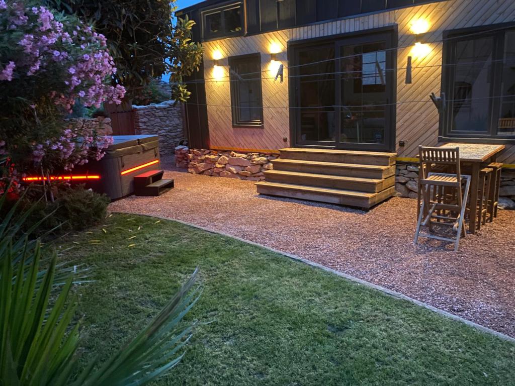 Tiny House Piscine et Spa photo 3