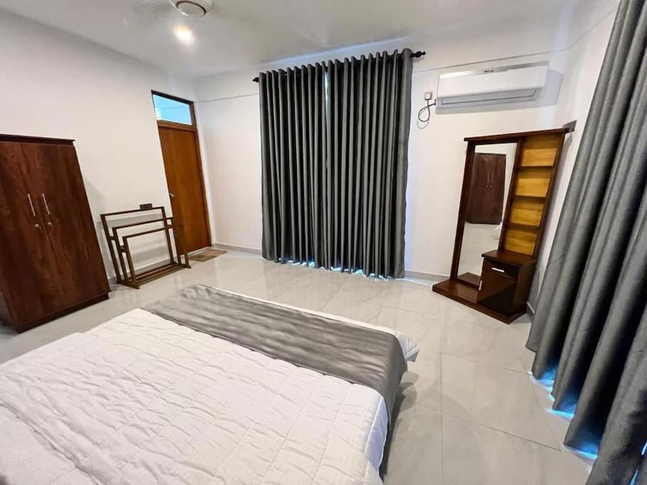 Luxury 2BR Apartment in Ratmalana photo 3