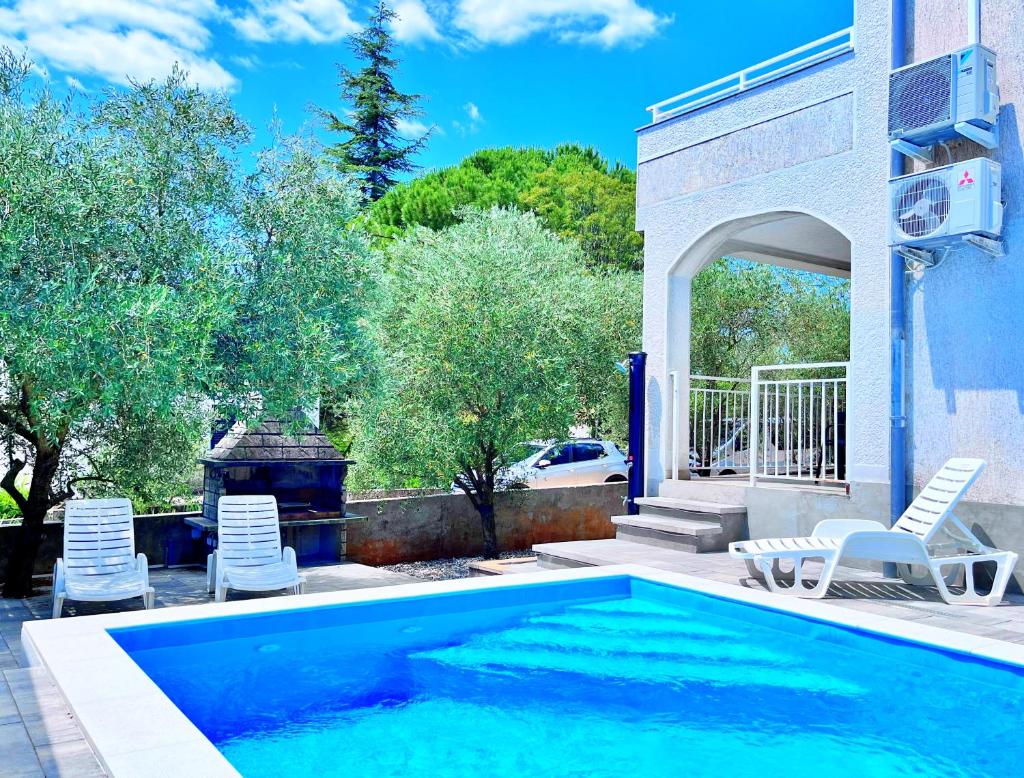 Adria Holiday Home