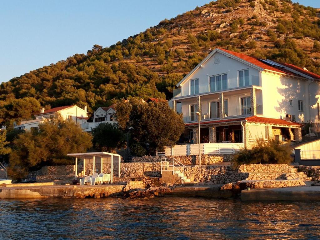 VILLA LAURA photo 2