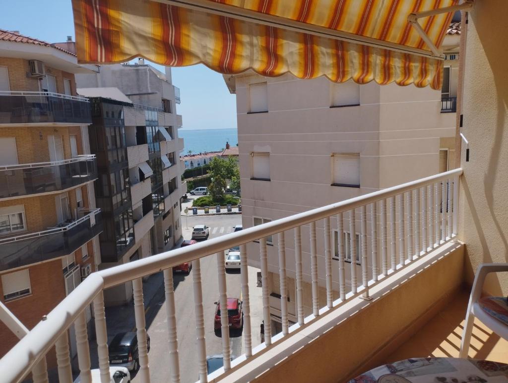 Apartamento vistas al mar, segunda línea 3 habitaciones