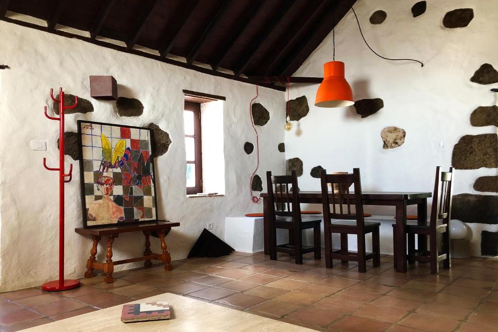Casa Lupe. Art-inspired courtyard house in Teguise photo 3