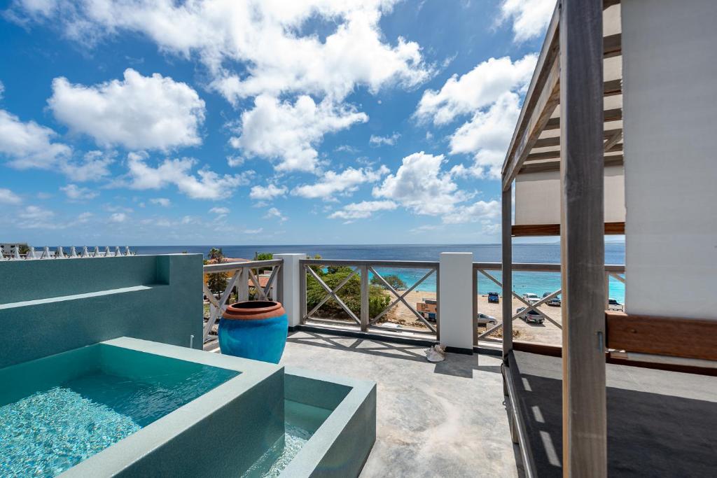 Bloozz resort Bonaire photo 4