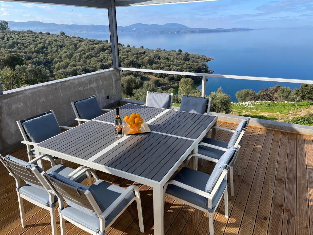 Luxury Villa set in Idyllic Cove, sunets, dolphins Nr Lefkada Villa Levanda photo 3