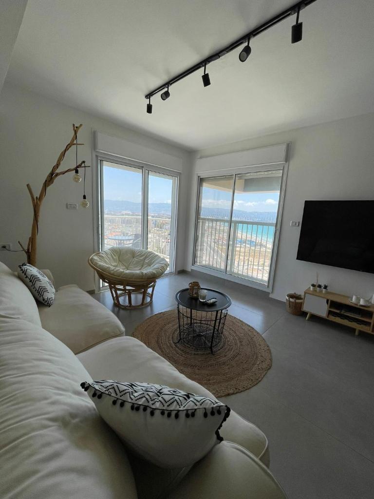 דירות קו ראשון לחוף - Apartments First line to the Beach photo 4