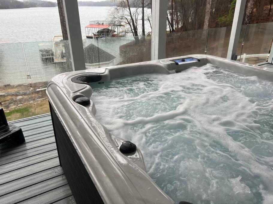 Luxurious Chalet over Margaritaville photo 3