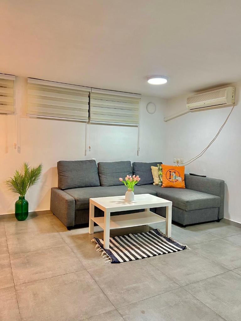 Beautiful design Studio photo 1