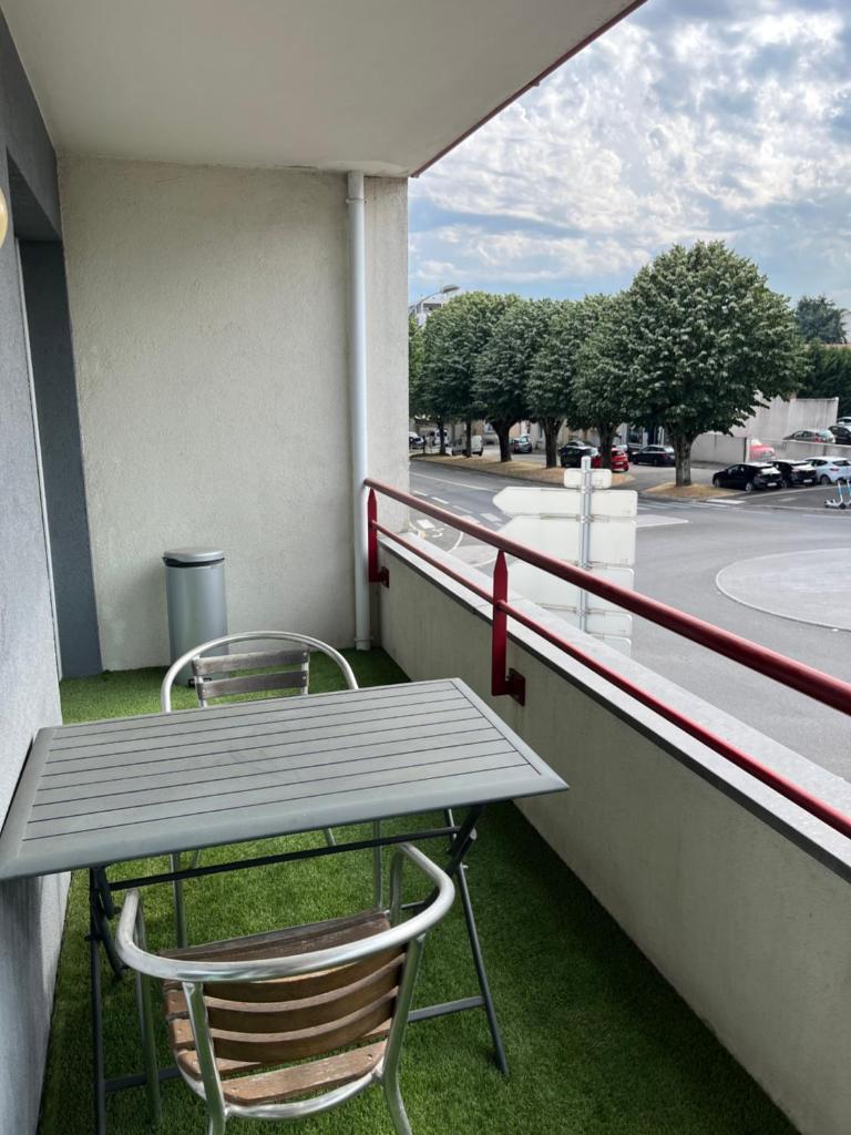 Charmant appartement la Roche sur Yon photo 4