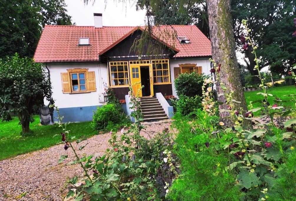 Świętokrzyskie Dworek Radkowice Kasztanowa Aleja