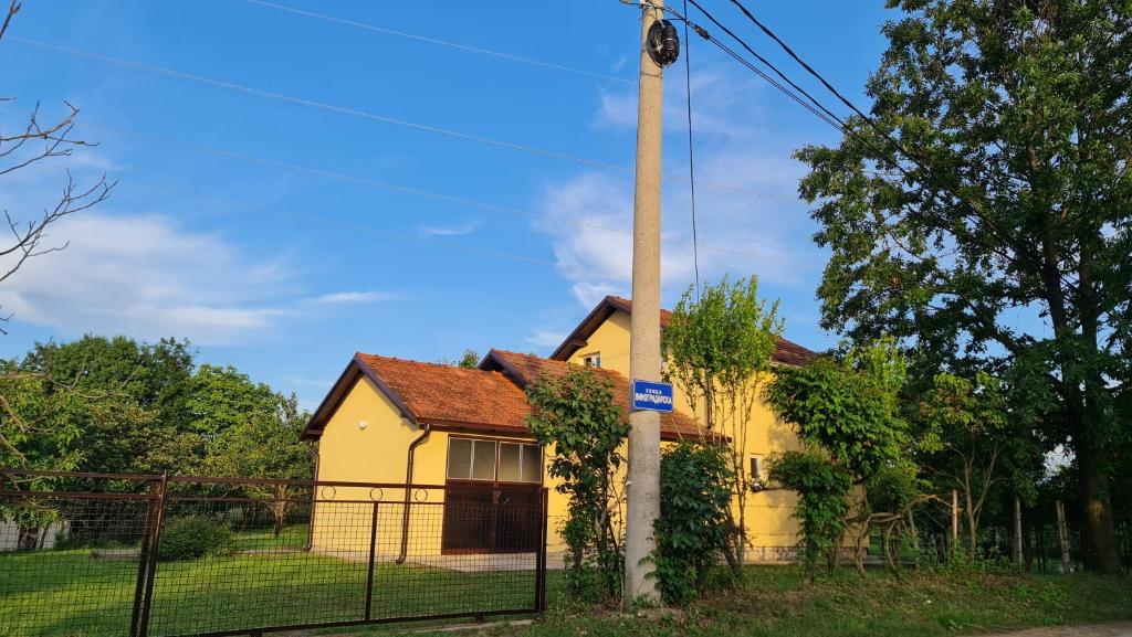 Valjevo vikendica, stan na dan photo 3