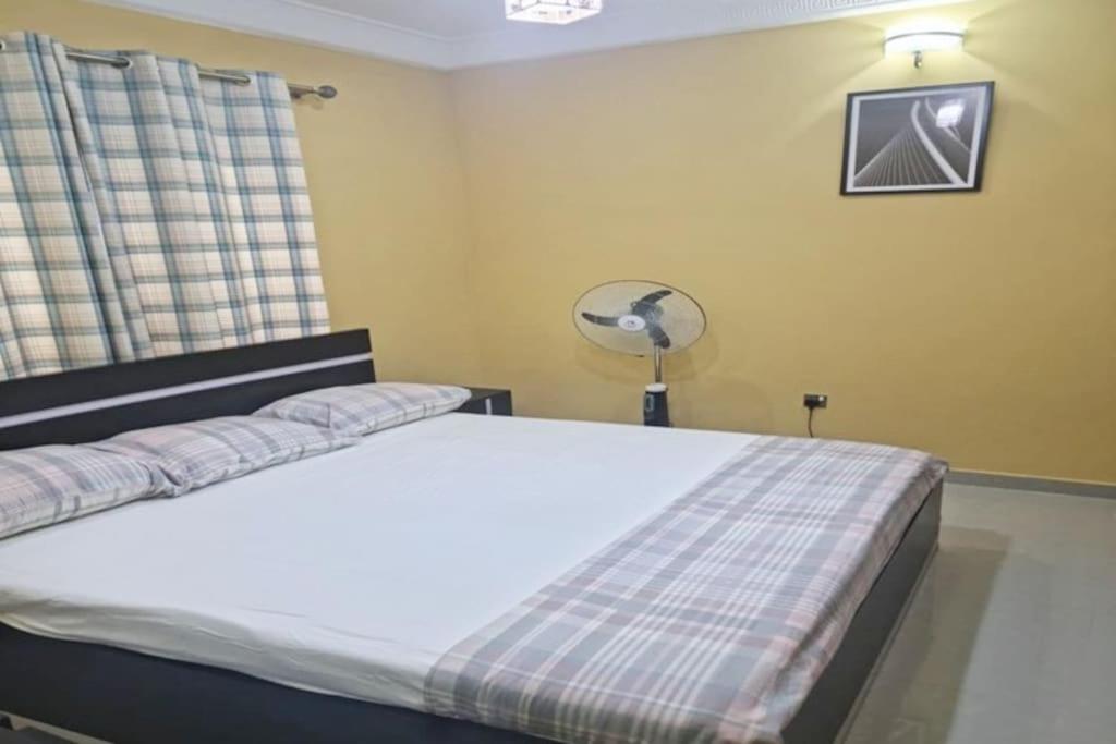 A Stunning 3 Bedroom Apartment in Okitipupa -6 ppl photo 4