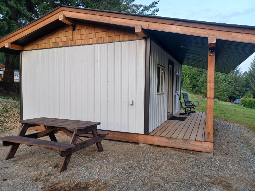 Wells Gray Stay And Play photo 2