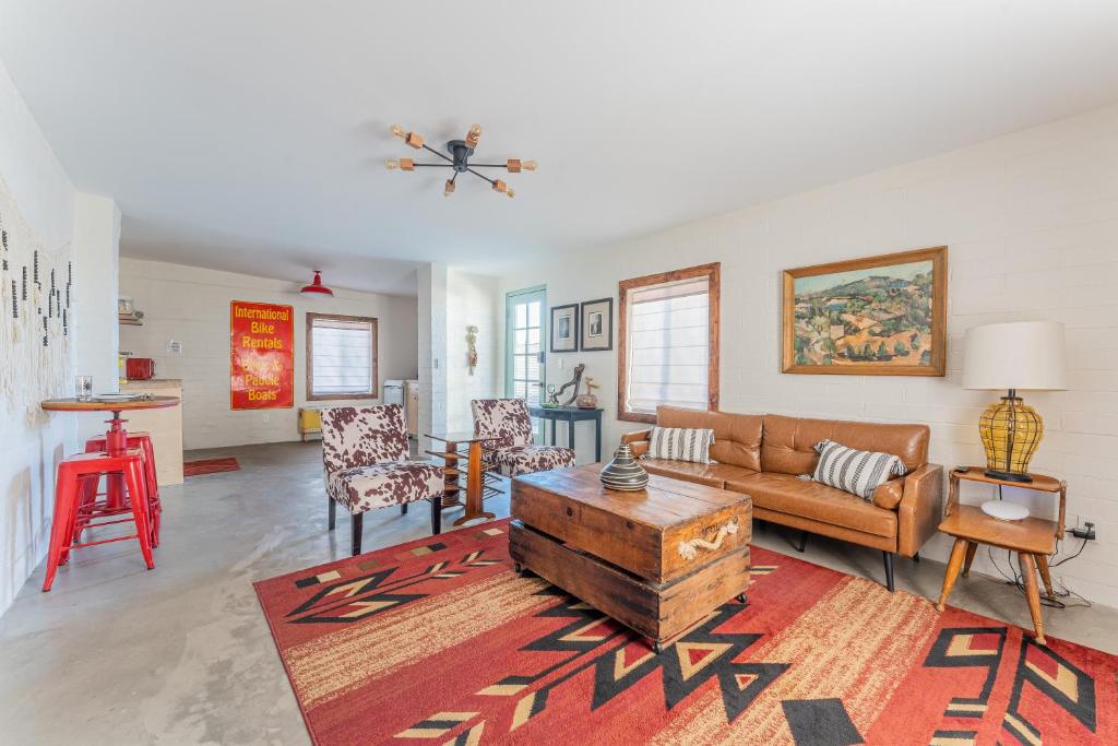 NEW PROPERTY! The Cactus Villas at Joshua Tree National Park - Pool, Hot Tub, Outdoor Shower, Fire Pit photo 4