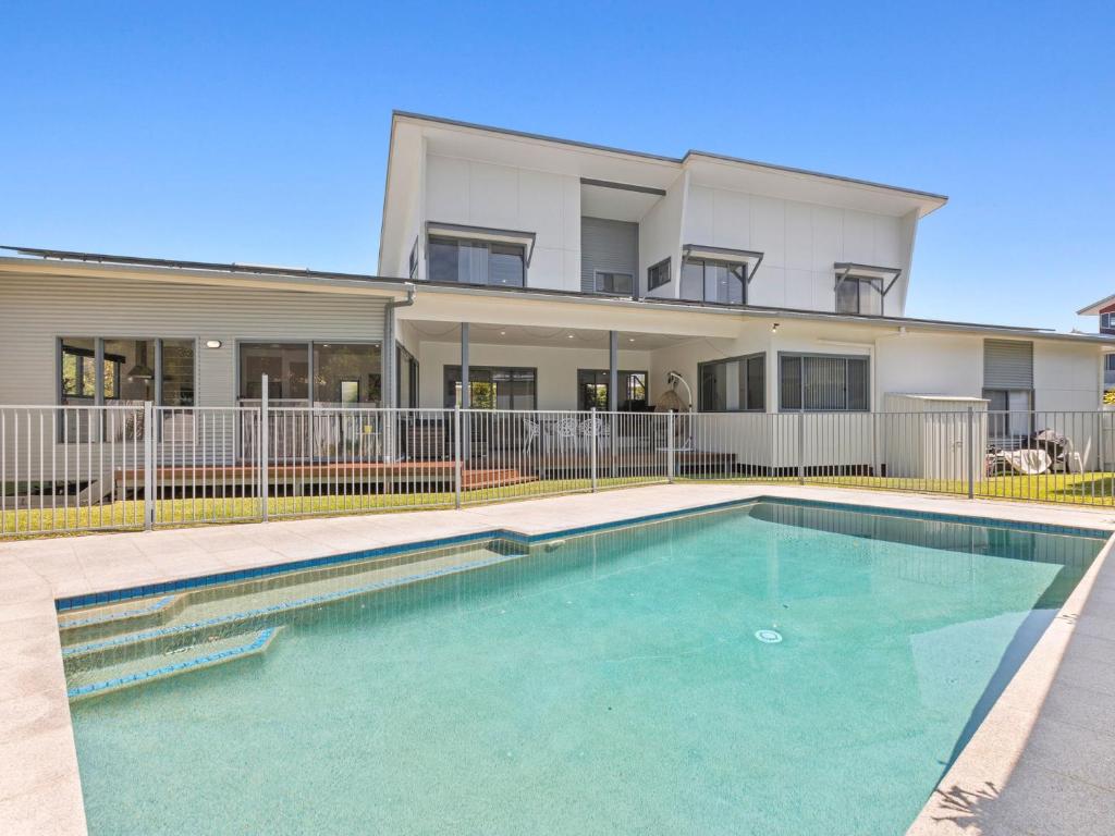 Beach House On Ebony - Casuarina photo 1