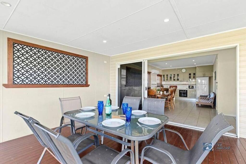 Fish Cottage Ulladulla - Linen not supplied - 3 bedroom house - sleeps 8 photo 4