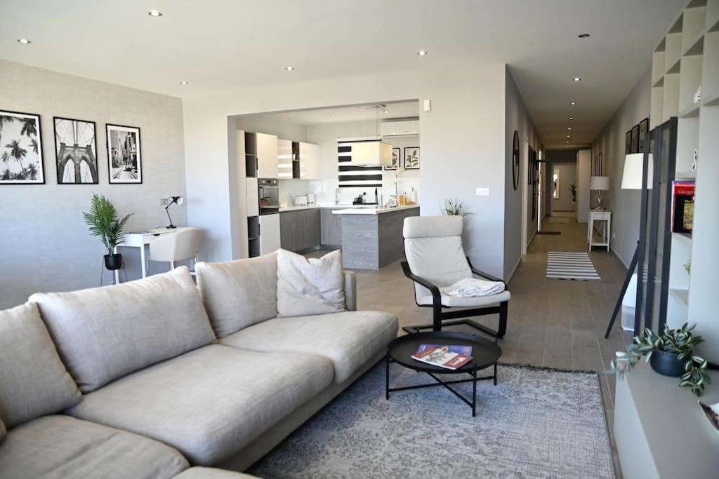 2 Bedroom Luxury Apartment in Madliena Swieqi