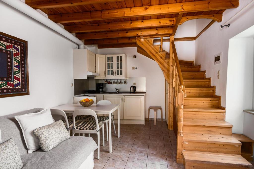 Traditional Rustic Maisonette by Konnect photo 1
