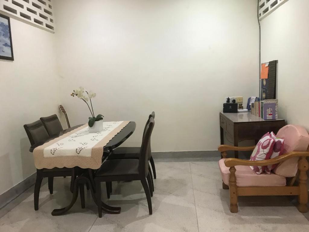 Carols Guesthouse near Jonker and Satay Celup photo 2