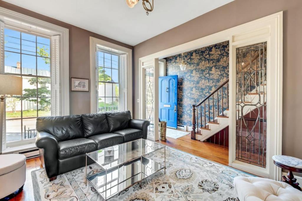 Historic Petersburg Row Home photo 2