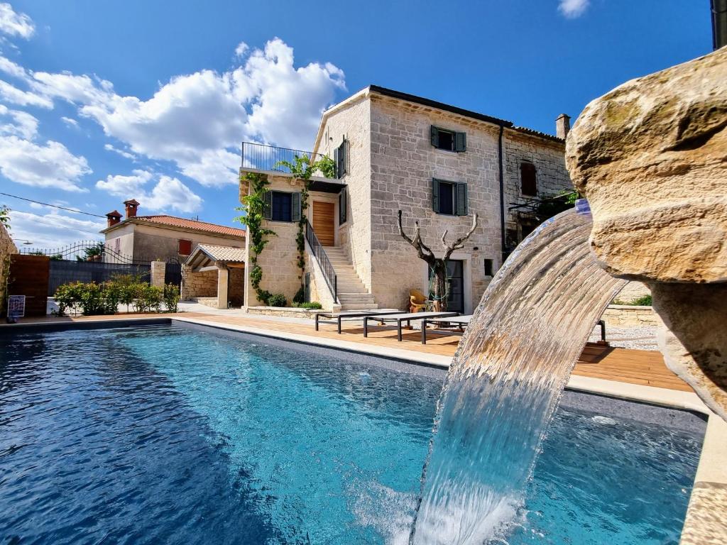 !!NEW 2023!! Villa Qualia - Heated pool, 4 bedrooms, modern interior photo 1