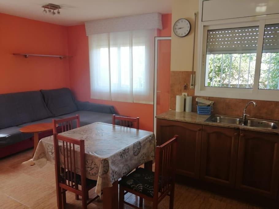 Apartamento con piscina photo 1