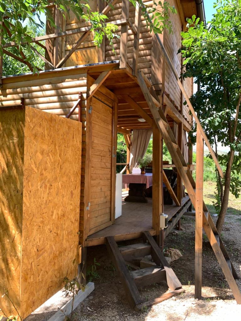 Cozy Treehouse with private sand beach photo 3