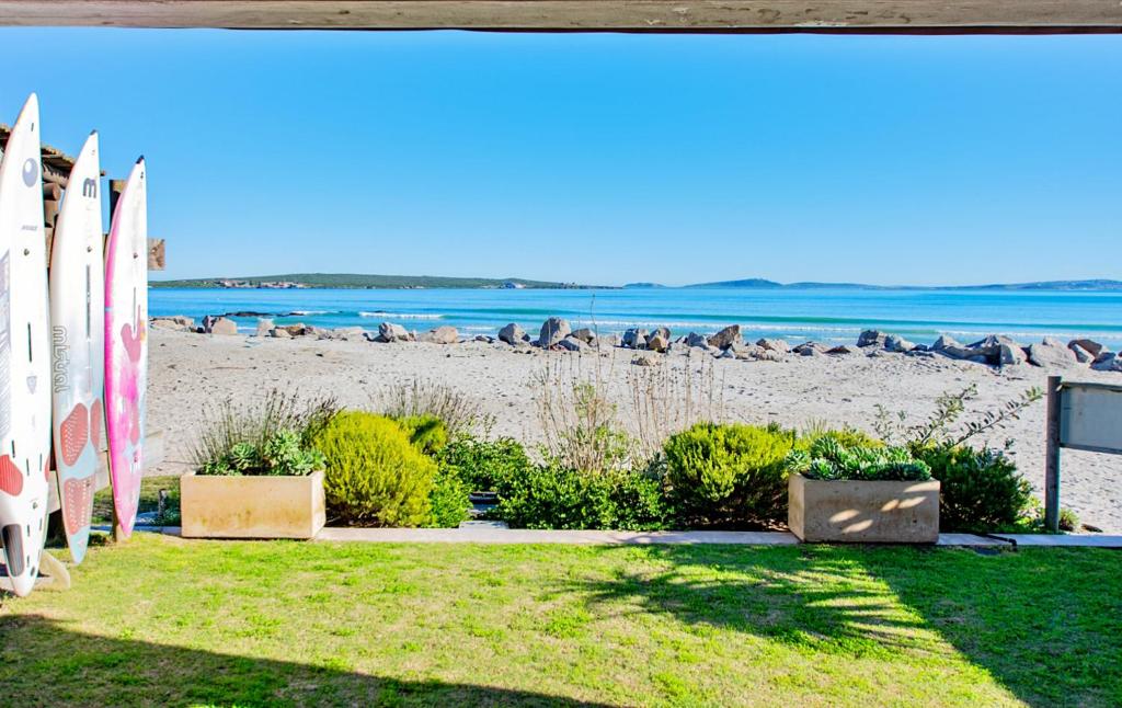 Beach Breakaway Apartment photo 1