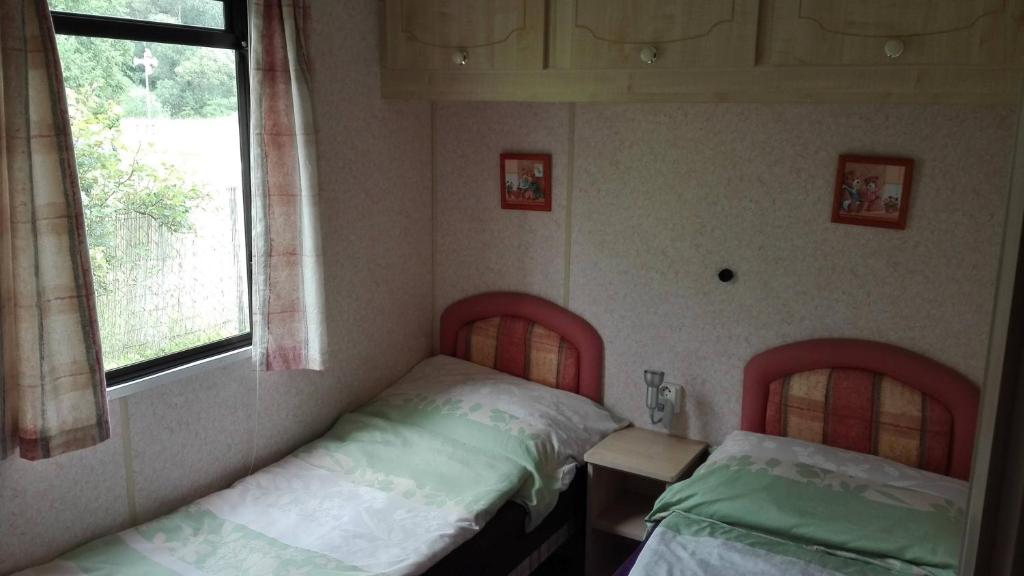 Mobilhome Camping Paradijs photo 1