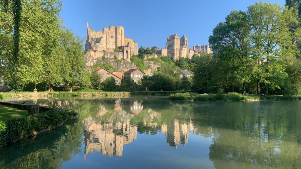 Le calme au coeur de Chauvigny photo 2
