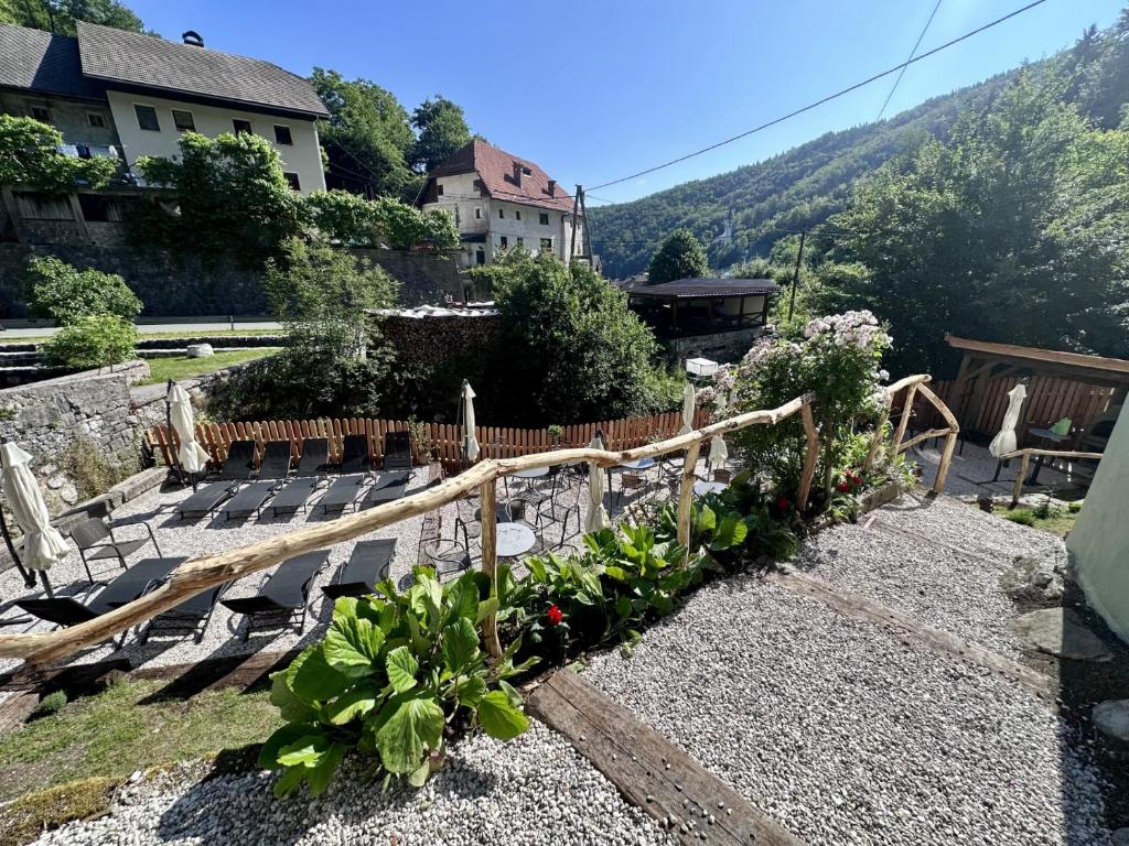 Bajta Kroparica photo 3
