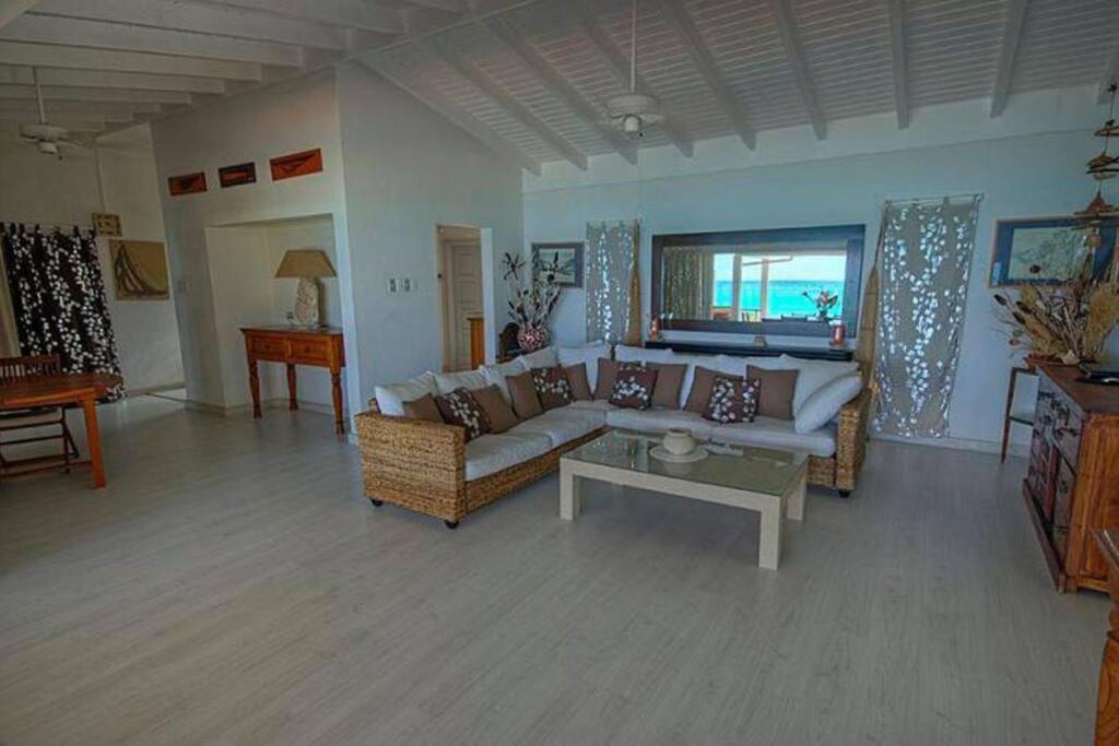 Ocean front villa, pool, private ocean snorkeling photo 3
