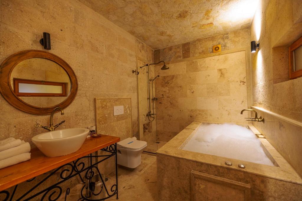 Canyon Cave Hotel photo 4