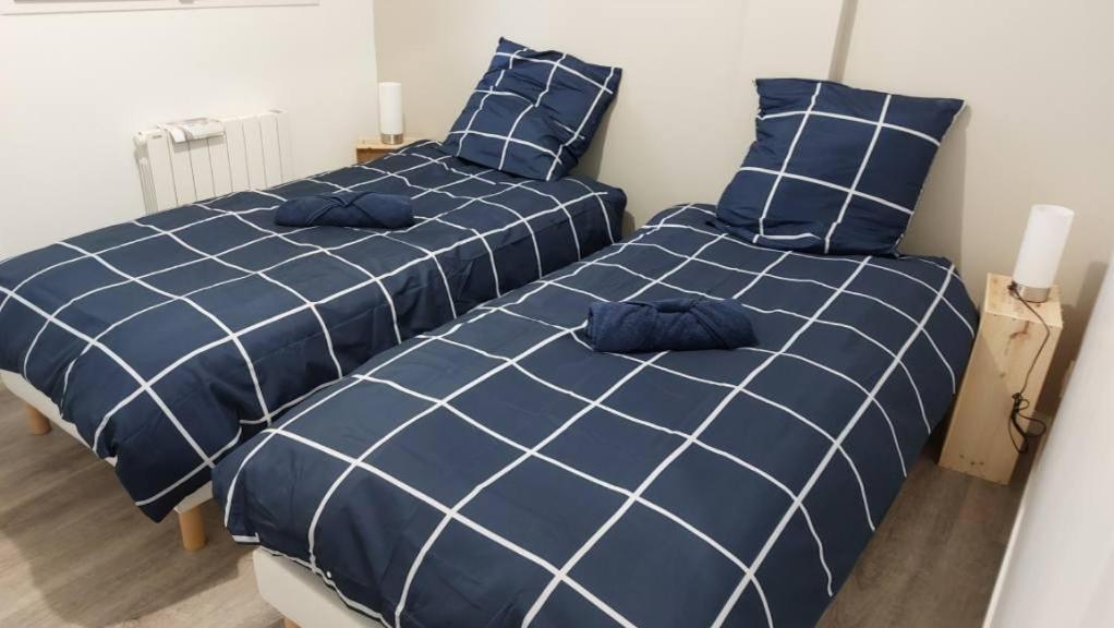 SER3 F2, 1 chambre cour Sweet Home 4 lits individuels photo 3