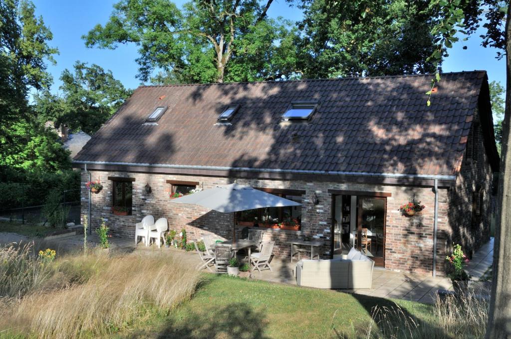 Suite familiale avec 2 Chambres dans une villa - quartier vert et boisé - 5 kms de Namur photo 4