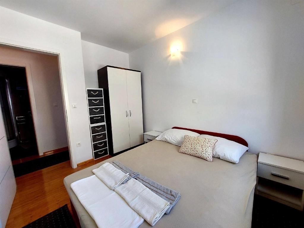 Apartment LOKVICA photo 4