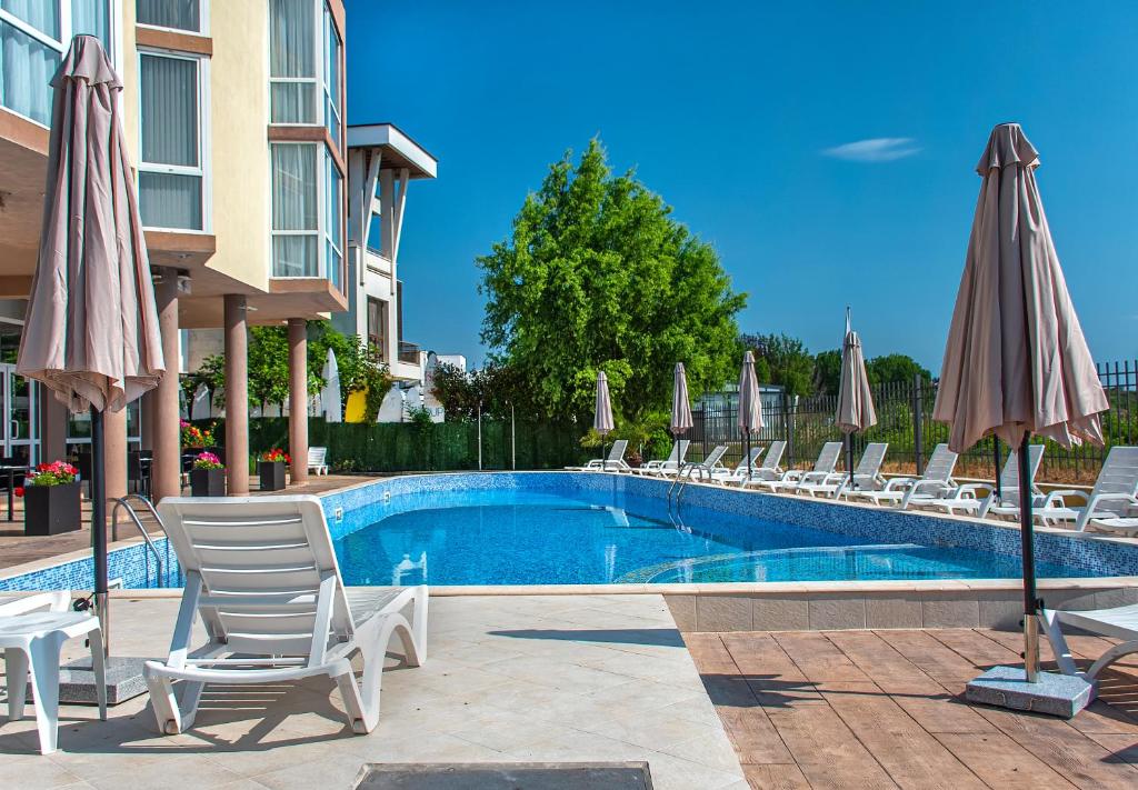 Aparthotel Royal Marina Beach photo 1