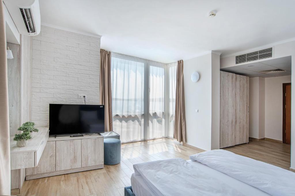 Aparthotel Royal Marina Beach photo 4