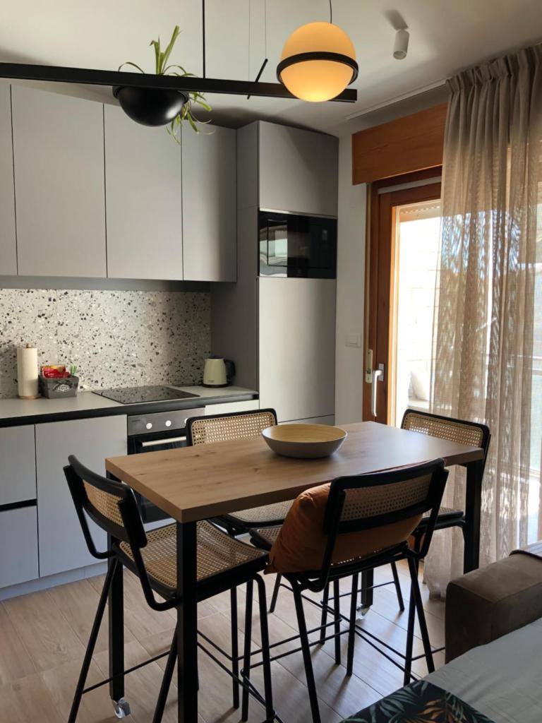 Omis - nice studio apartmant for 2, balcony, sun and beach photo 3