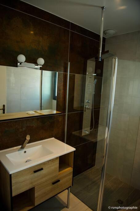 Villa Honoré bord mer/ jacuzzi photo 4