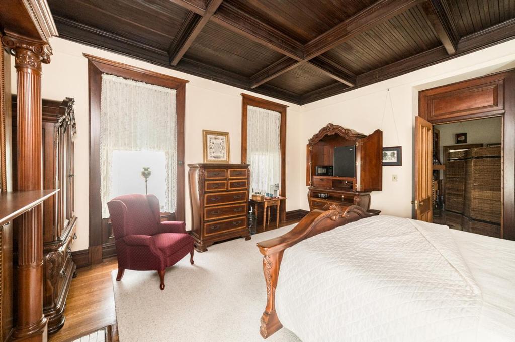 One of These Nights - King Sized Bed - Sleeps 2 photo 4