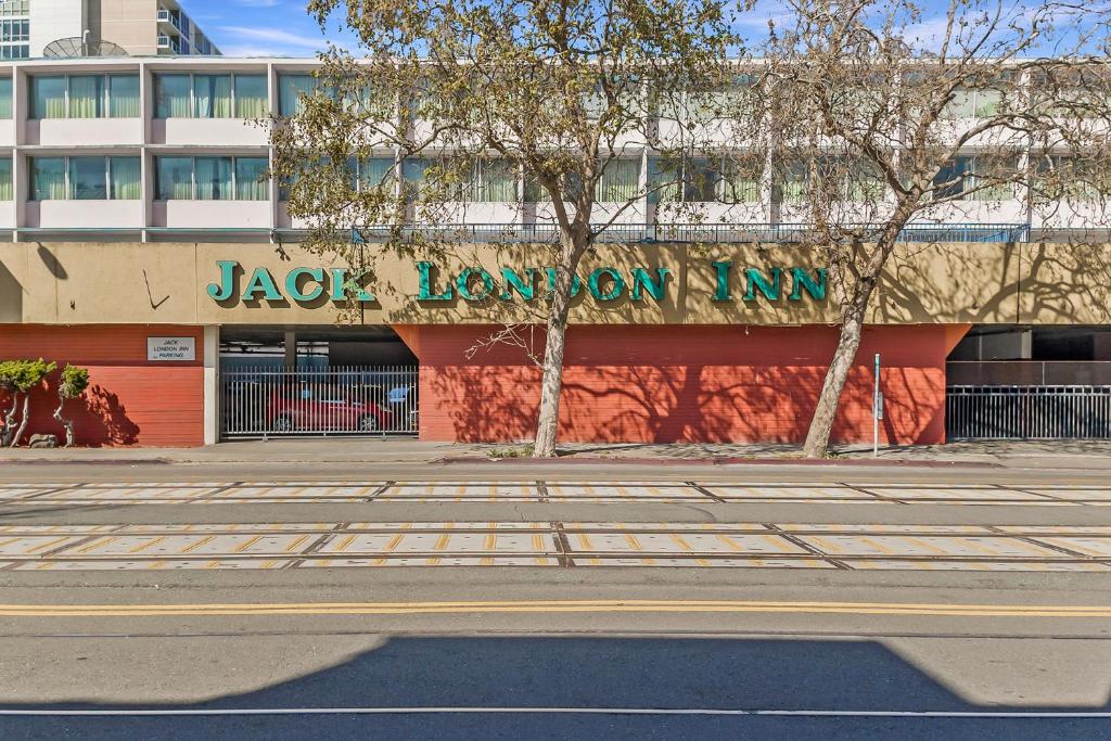 Jack London Inn photo 3
