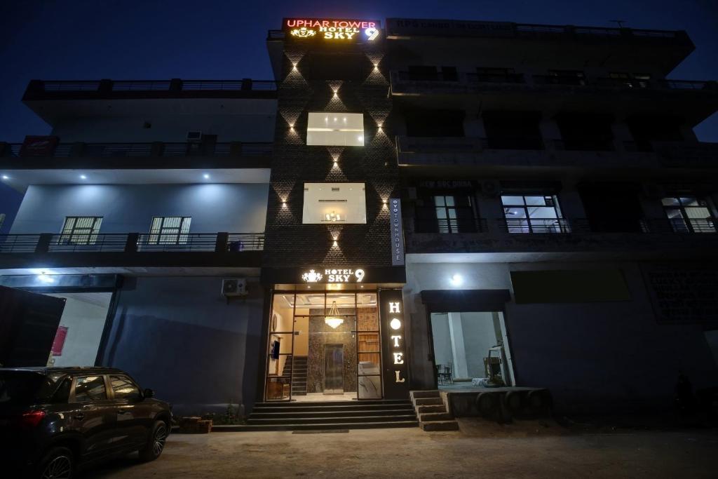 OYO Townhouse 1003 Hotel Sky 9 photo 4