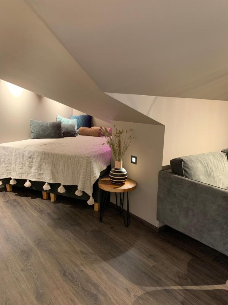 Olden apartments 3, penthouse. photo 2