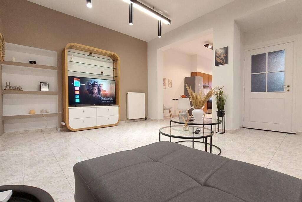Avli House