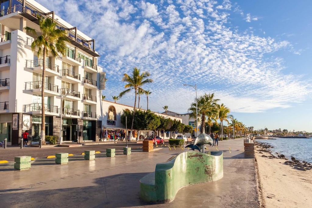 Seven Crown La Paz Malecon