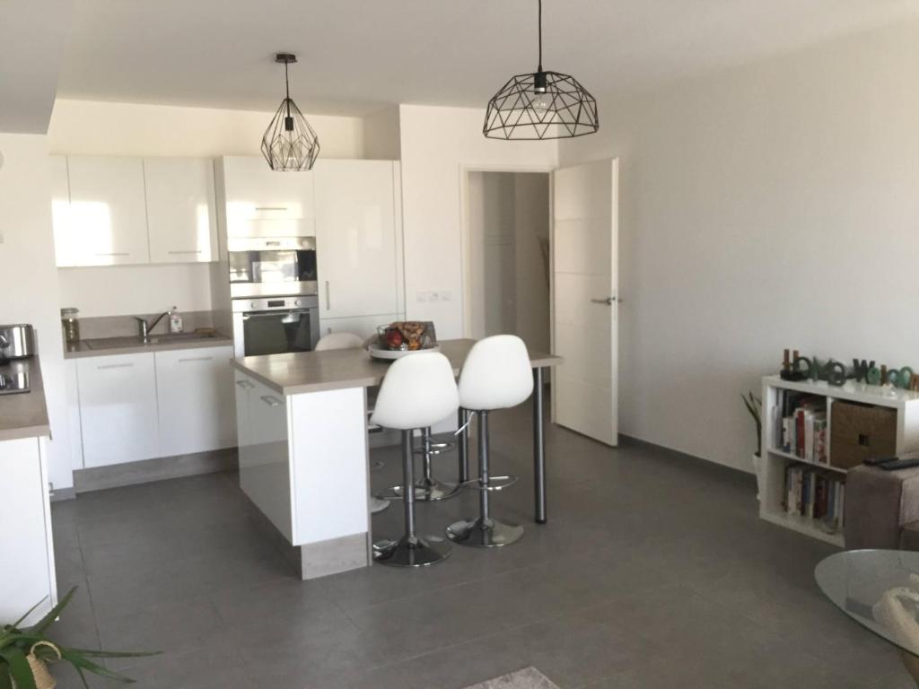 Bel appartement lumineux 2 terrasses clim et parking privé photo 3