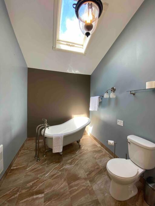 Red Brick Farm House photo 4