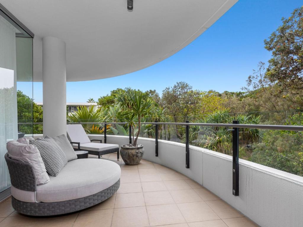 Cotton Beach 94 Mid-Floor Penthouse with Bush View photo 1