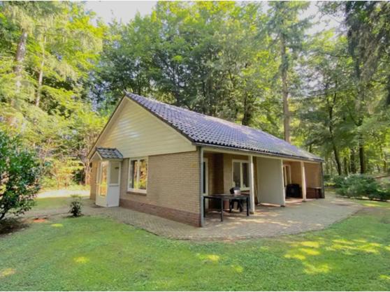 Adorable two bedroom bungalow C7 next to hotel. photo 4